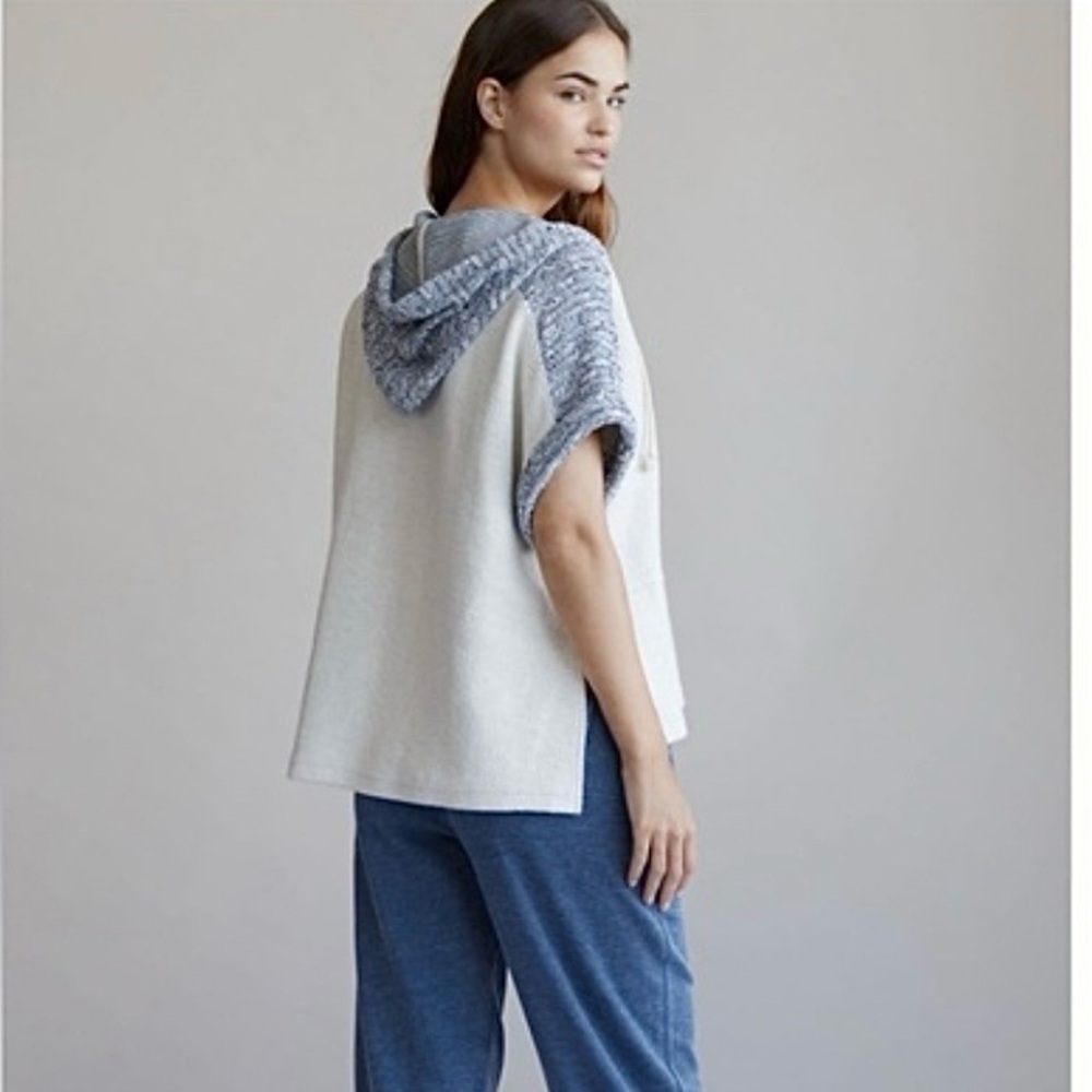 Saturday Sunday Anthropologie Maru Knit Short Sleeve Hoodie L pullover beige blu